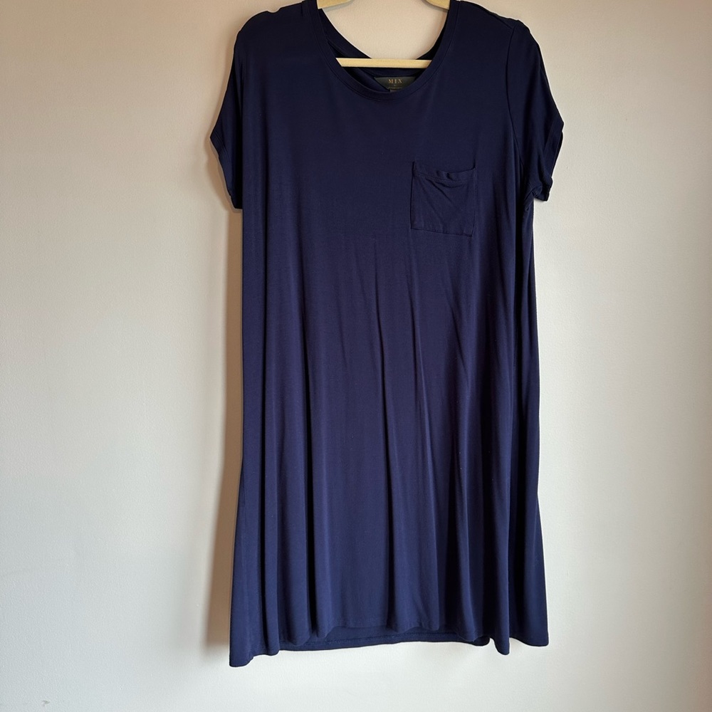 Alison Essential T-Shirt Swing Dress